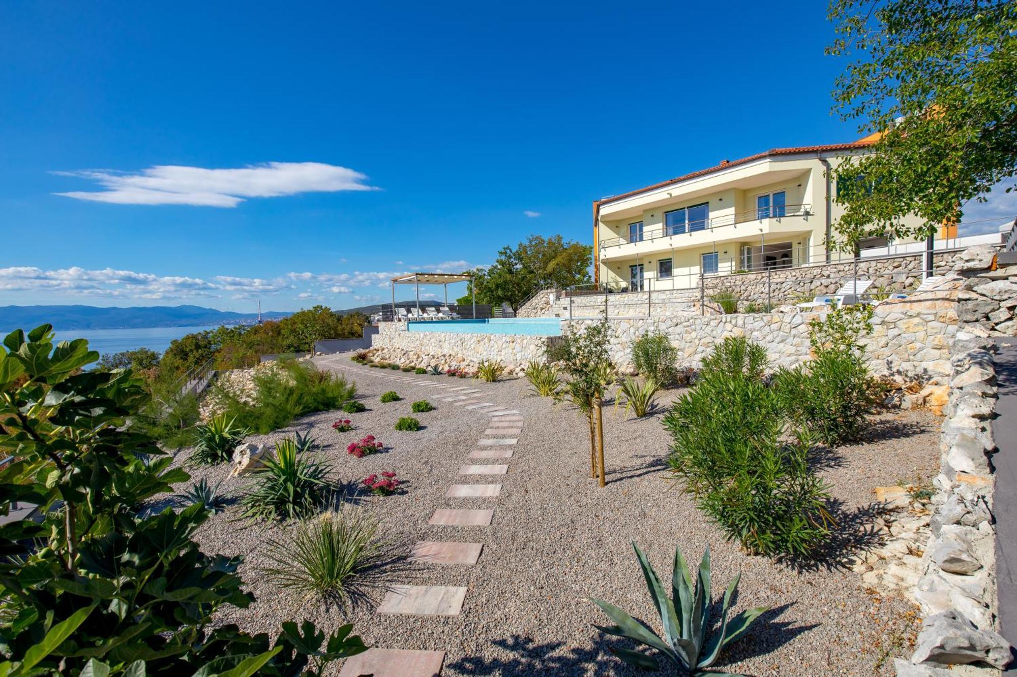 Luxury Villa Ostro With Pool & Krk Bridge View Кральевица Экстерьер фото