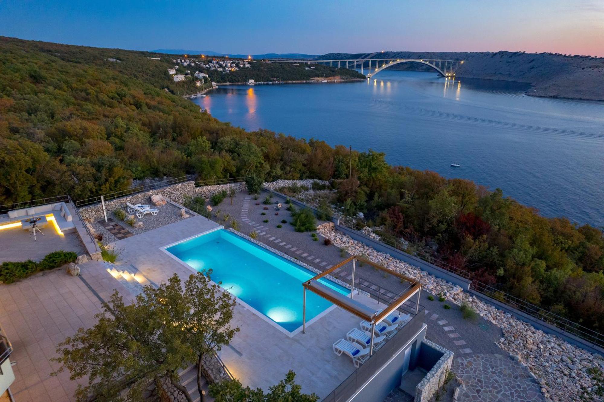 Luxury Villa Ostro With Pool & Krk Bridge View Кральевица Экстерьер фото
